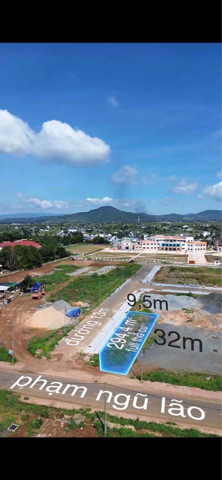 Đất góc 2 mặt tiền Phạm Ngũ Lão, Đức Trọng sổ hồng 294,4m2, 8,2 tỷ