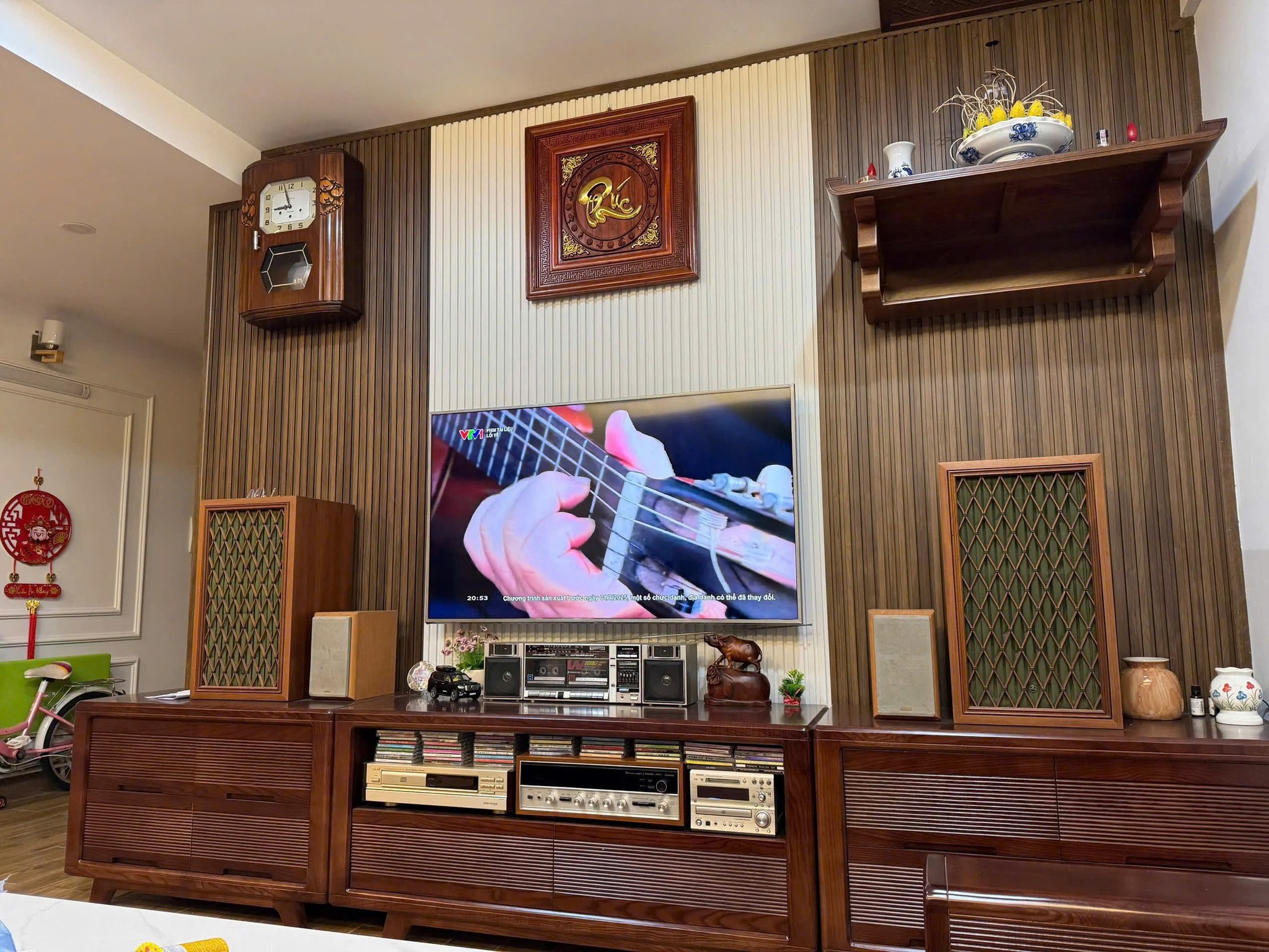 Bán căn hộ 3 ngủ Linh Đàm - Sổ đỏ cất két - Giá hời