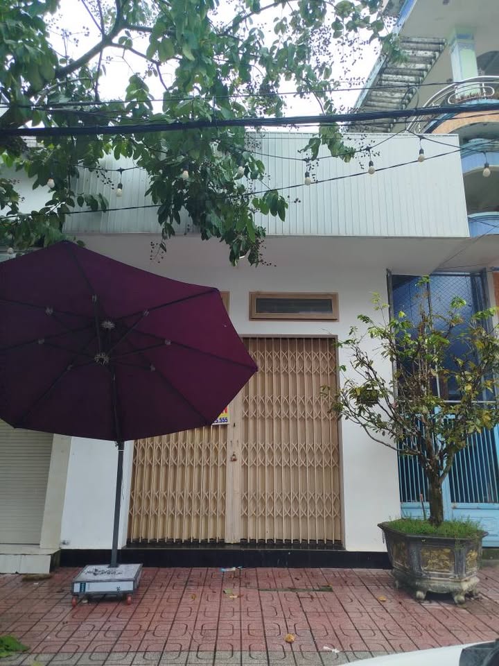 Nhà cấp 4 mới toanh mặt tiền Huỳnh Thúc Kháng, Tam Kỳ - Dọn vào ở, kinh doanh ngay