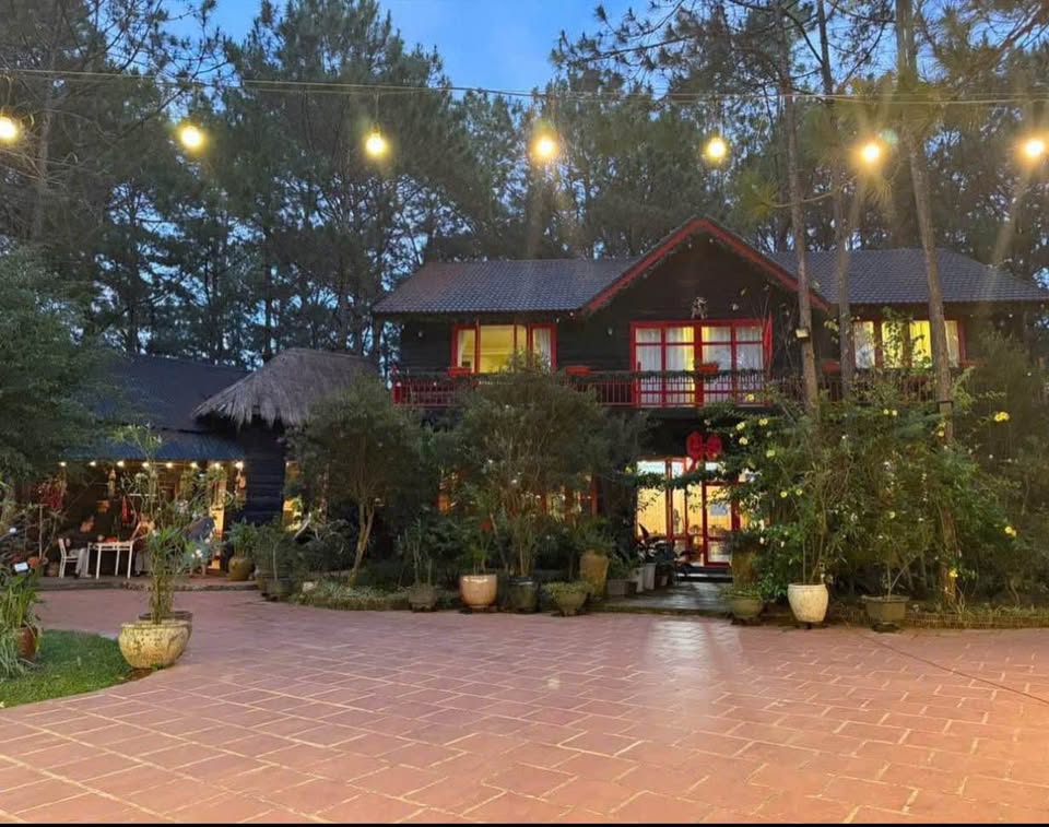 Siêu biệt phủ 4000m² Hồ Tuyền Lâm - Nhà hàng BBQ sân vườn, sẵn sàng đón khách