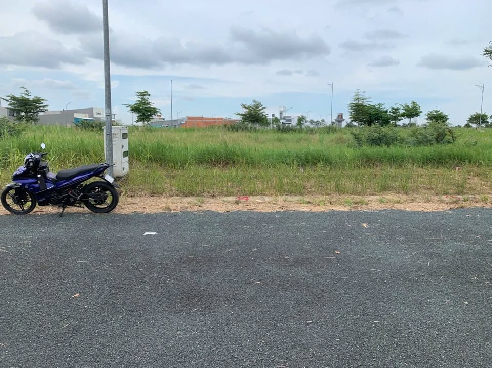 Bán nền 125m2 mặt tiền đường số 5, Phường Tân Xuyên, Cà Mau