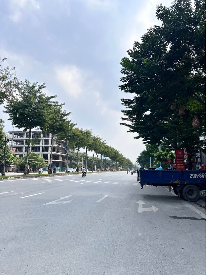 Nhà 3 tầng kiên cố, vị trí trung tâm Nam Từ Liêm, ngõ thông, gần trường, giá tốt