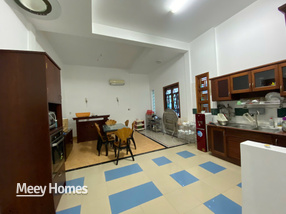 Cho thuê nhà 3 tầng mặt tiền Trần Nhật Duật, 100m2, 12 triệu/tháng