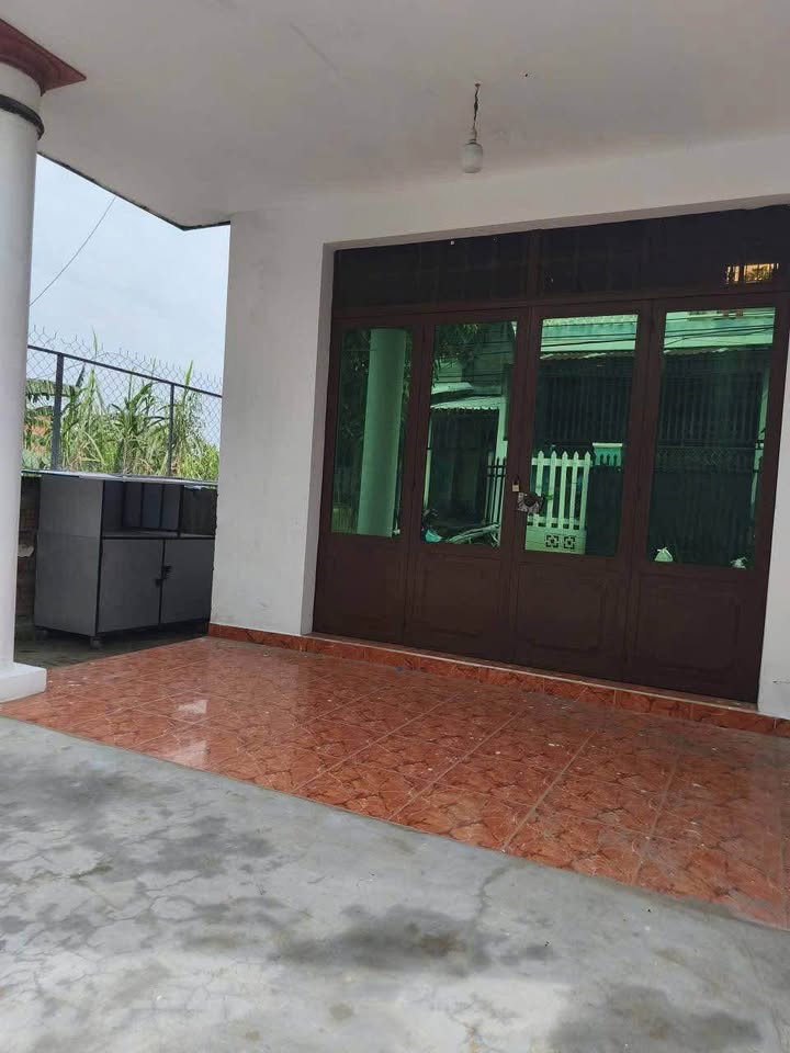 Bán nhà cấp 4, diện tích 140m2, hướng Tây Nam, đường ô tô thông thoáng tại phường 2, thành phố Tuy Hoà