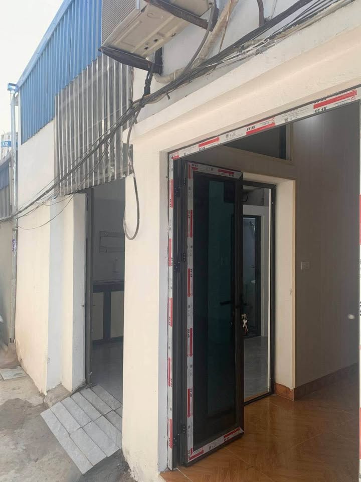 Bán nhà cấp 4 sạch sẽ, 2 phòng ngủ, ngõ thông tại đường Điện Biên, Nam Định