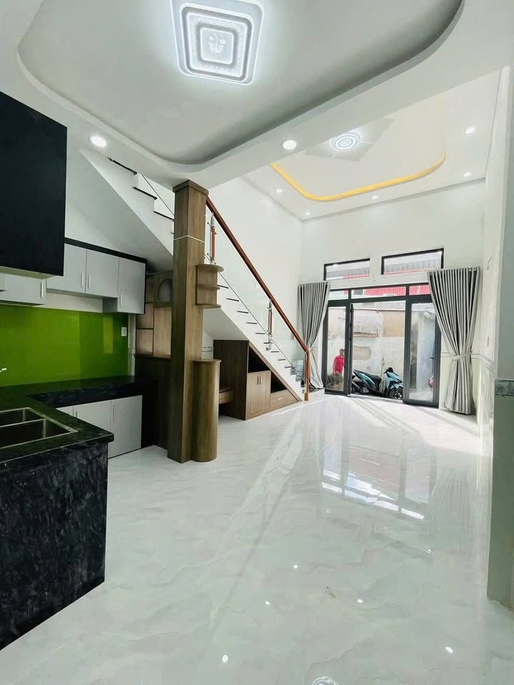 Nhà 4x13m, 2 ngủ, 2 vệ sinh, 2 lầu, 1.75 tỷ, Bà Điểm, Hóc Môn