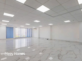 Siêu phẩm tòa nhà văn phòng 7 tầng nổi, 1 tầng hầm, tọa lạc tại vị trí đắc địa phường Đông Hưng Thuận