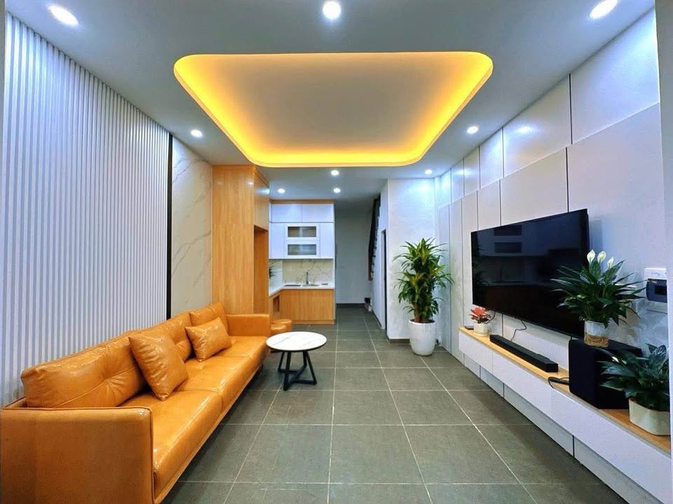 Nhà 6 tầng thang máy full nội thất, sổ nở hậu, gần phố cổ Phạm Văn Đồng