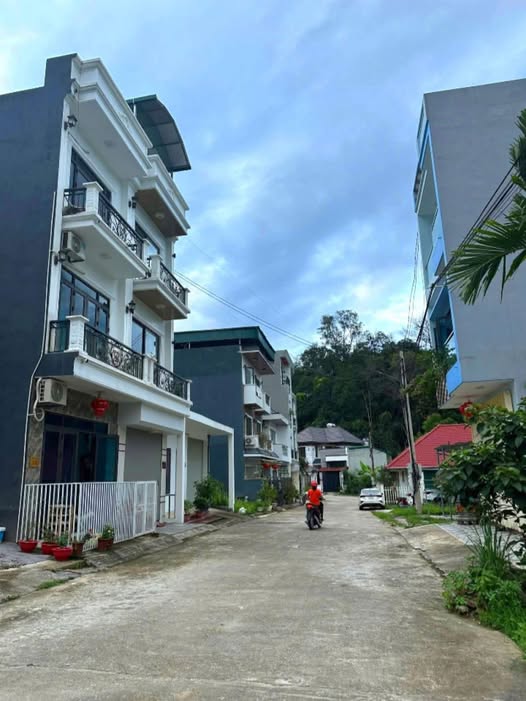 Chính chủ bán đất Lê Chân 1,5 tỷ, ô tô tránh nhau