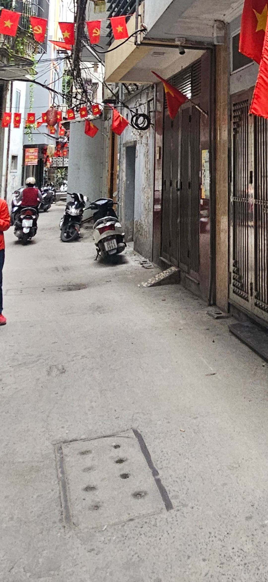 Nhà Xã Đàn 90m2, 25 phòng, dòng tiền trăm triệu/tháng, sổ vuông vắn