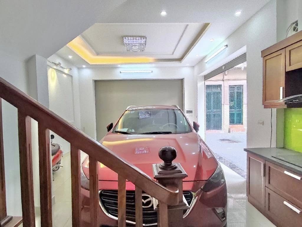 Lô góc Vương Thừa Vũ, inh doanh ô tô vào nhà, dân trí cao