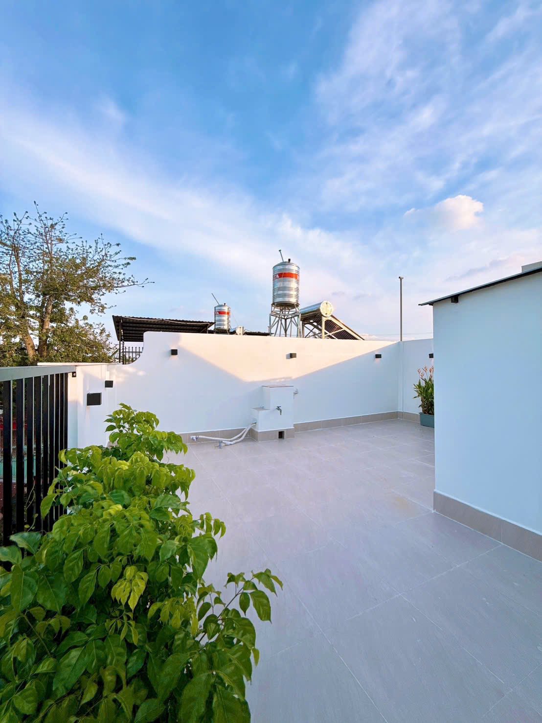 Cần bán nhà 1 trệt 2 lầu mới hoàn thiện, vị trí đắc địa ngay trung tâm Cần Thơ