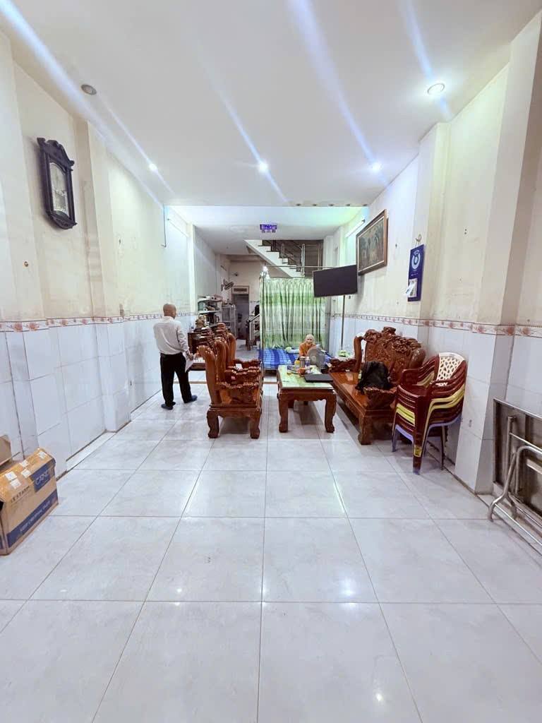 Nhà hẻm xe hơi kinh doanh, Bình Tân giáp Tân Phú, 3 tầng 68m2, giá tốt