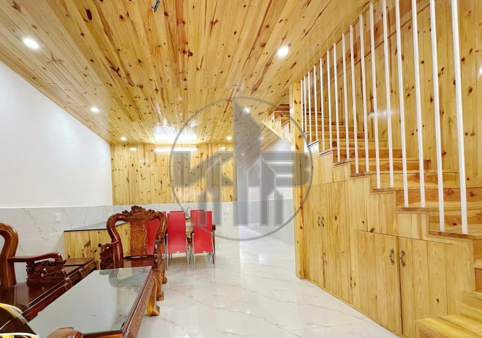 Nhà phố Đà Lạt 2 tầng, 3 ngủ, đường ô tô tận nhà - Cơ hội an cư đầu tư 2.5 tỷ