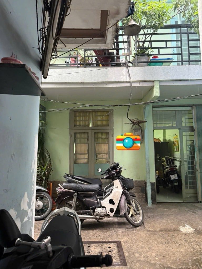 Nhà 2.95 tỷ Quận 6, ngang 4.5m, 2pn, hẻm 3m, sát chợ Bình Tiên