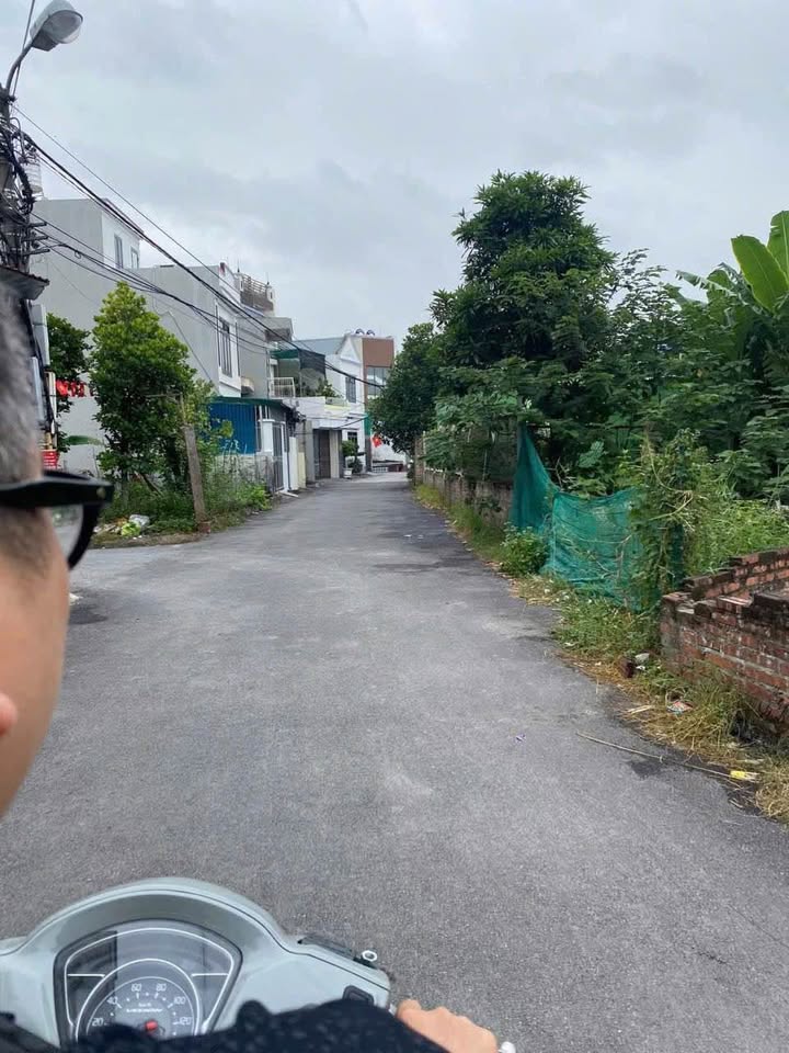 Đất vuông vắn 74m2 gần Cầu Rào 2, đường 5m, ô tô đỗ cửa, giá hơn 2 tỷ