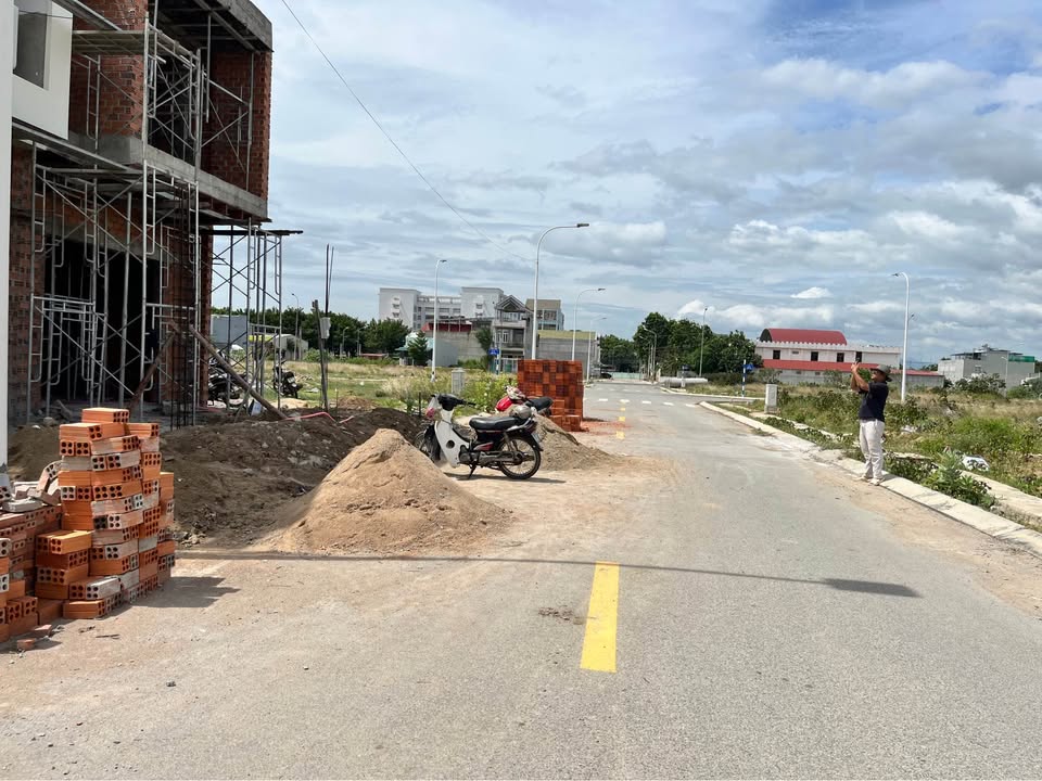 Bán đất tái định cư bệnh viện 100m2, view công viên, lộ giới 11m