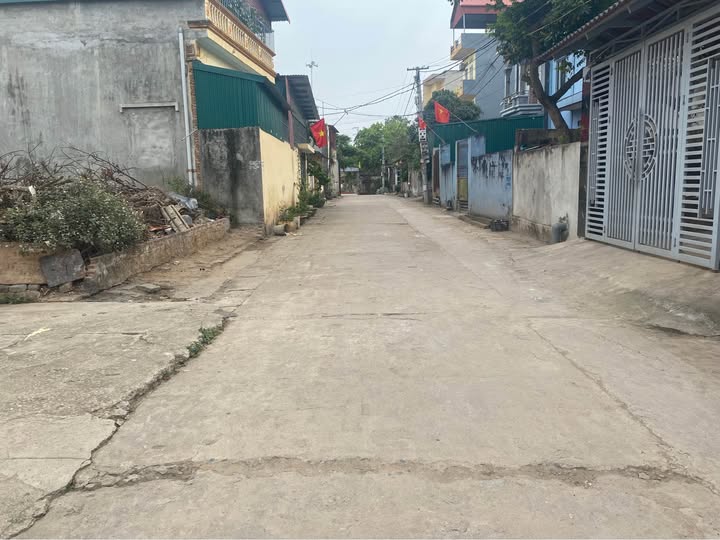 Đất Tam Đồng, Mê Linh 2.x tỷ, khổ vuông vắn, ô tô tránh