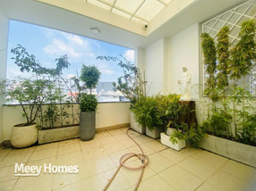 Biệt thự 5 tầng sang trọng, thang máy, 5 phòng ngủ, mặt tiền 7,5m tại trung tâm Phú Nhuận