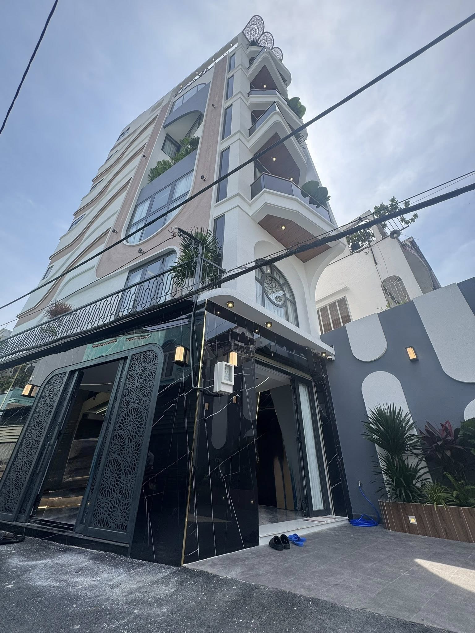 Siêu phẩm Nguyễn Văn Khối 7 tầng thang máy, 68m2, kinh doanh đỉnh cao