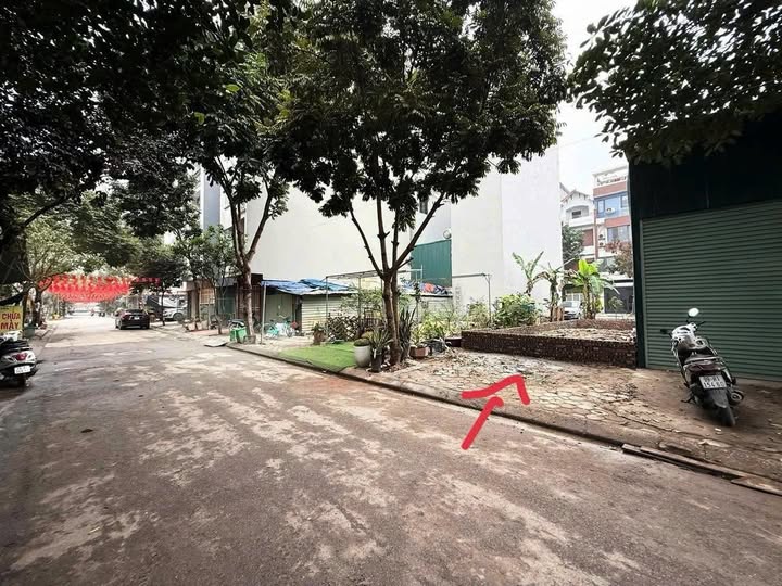 Đất 2 mặt thoáng, 82m2, kinh doanh sầm uất, Phúc Thọ, Hà Nội