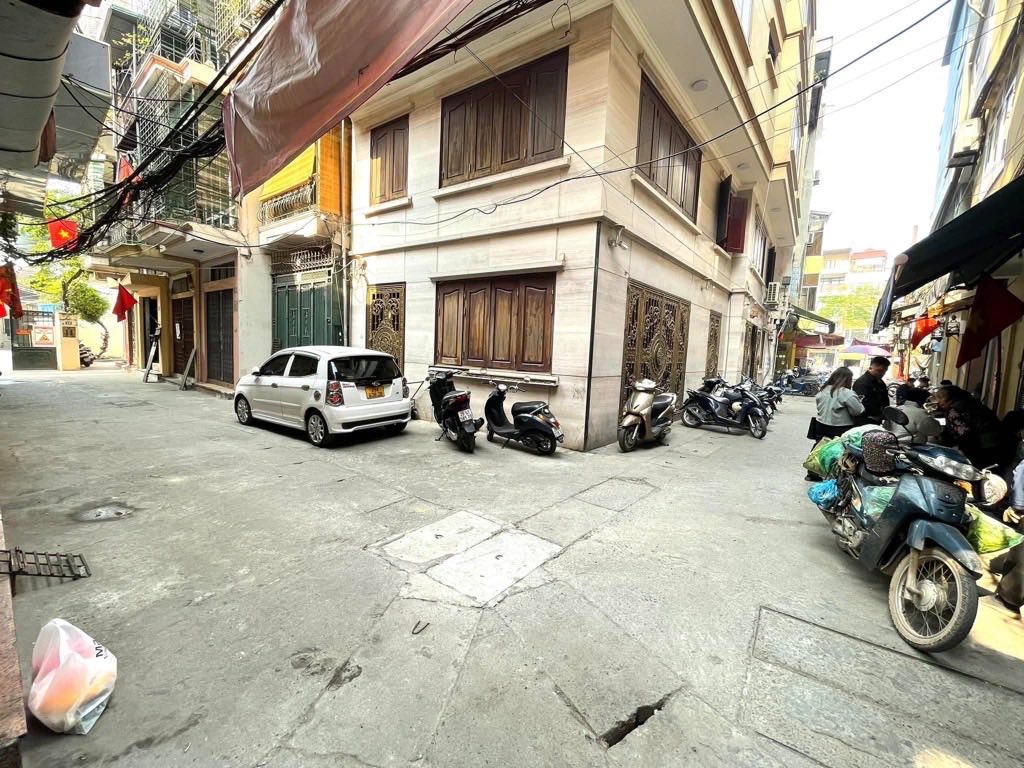 Nhà 6 tầng thang máy, lõi Ba Đình, 35m2 - Giá 11.5 tỷ