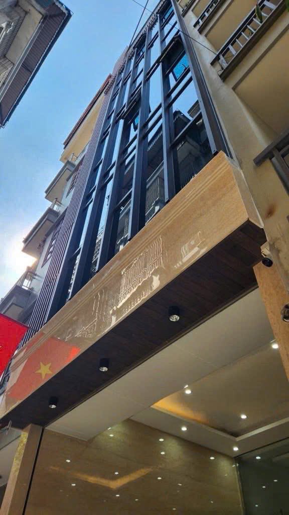 Biệt thự 9 tầng thang máy, ô tô tránh, kinh doanh sầm uất phố Nguyễn Khang, Cầu Giấy