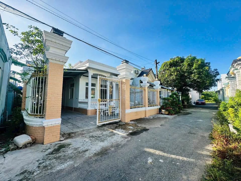 Nhà cấp 4 Vĩnh Long, giảm giá sâu, diện tích rộng rãi