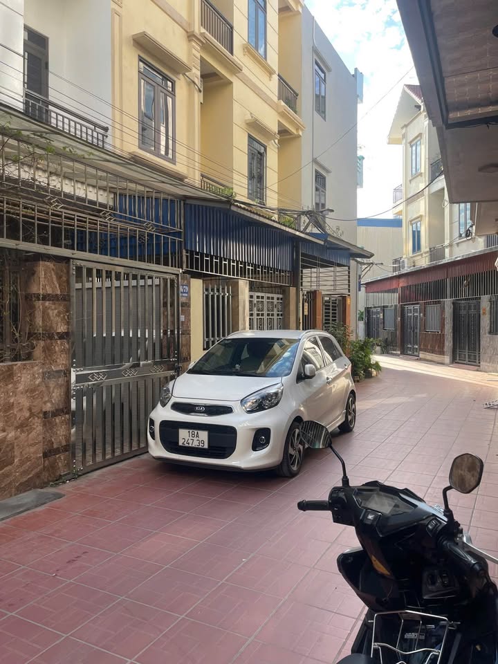 Nhà 3 tầng ngõ rộng ô tô vào, Lộc Vượng, Nam Định