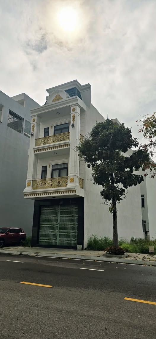 Bán nhà 3 tầng khu Đại Phú Gia, Quy Nhơn, diện tích 100m2, giá 7.5 tỷ