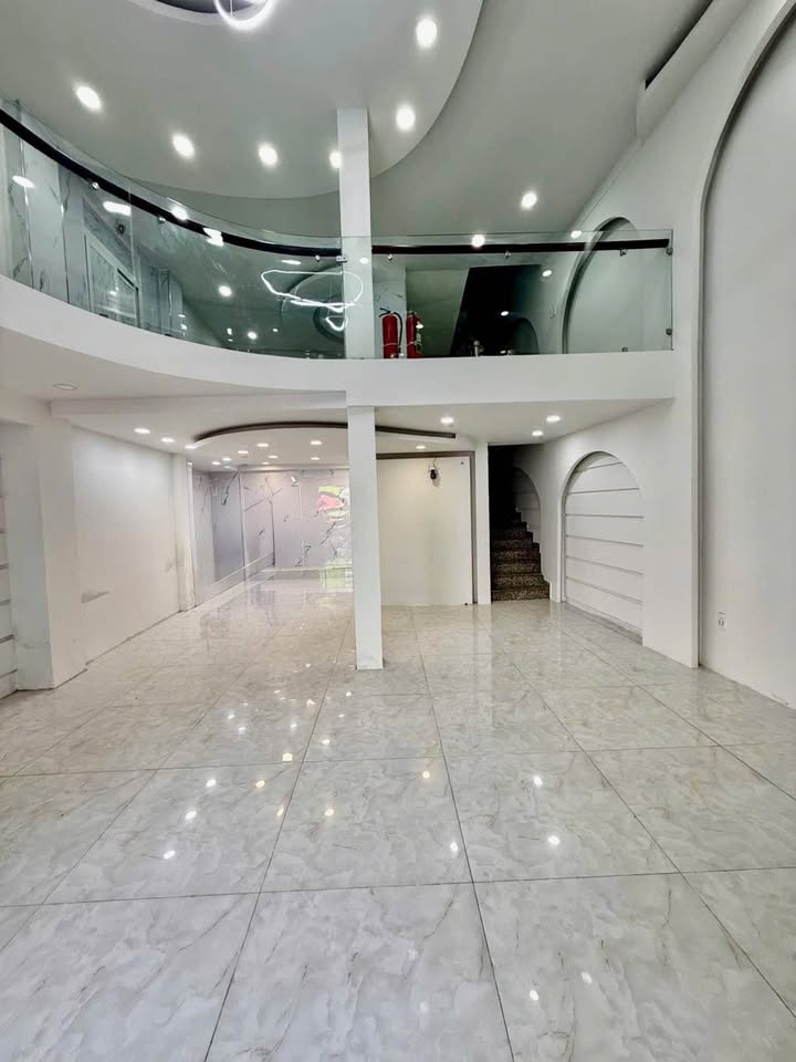 Nhà mặt tiền Nguyễn Đình Chiểu quận 3, 5 tầng kinh doanh sầm uất, 36 tỷ