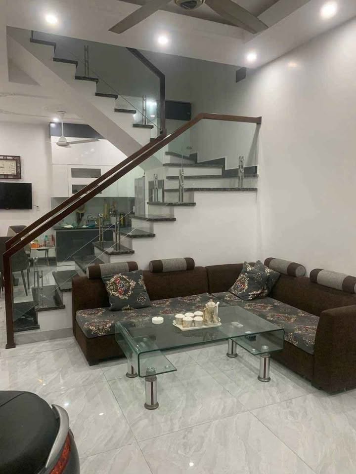 Bán nhà 3 tầng full nội thất, 40m², mặt tiền 4m, hướng Đông Bắc tại Trần Thành, Ngô Quyền, Hải Phòng