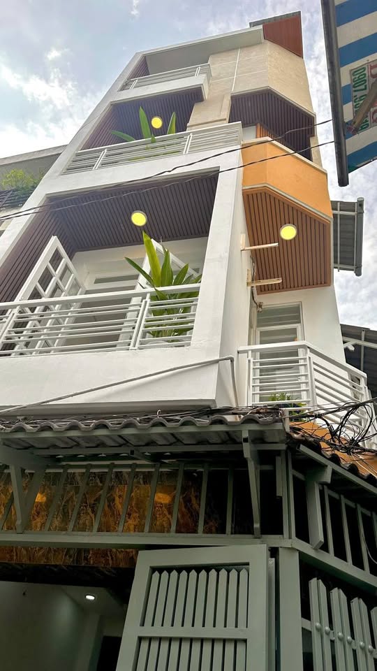 Bán nhà 4 tầng, 4x17m, 7.2 tỷ, gần chợ vải Phú Thọ Hòa, Tân Phú