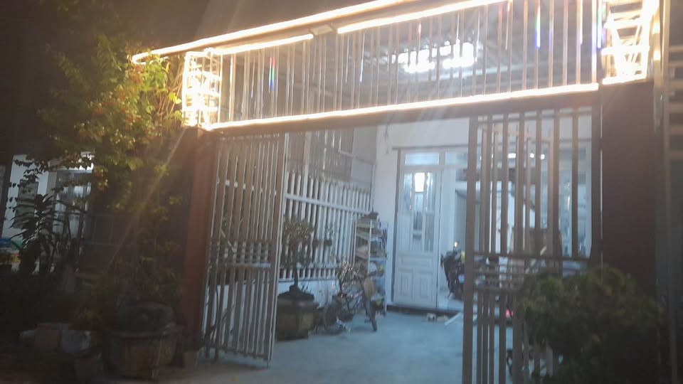 Nhà xinh phố Đức Hòa, gần trường, tiện ích đủ đầy, giá chỉ 1,75 tỷ