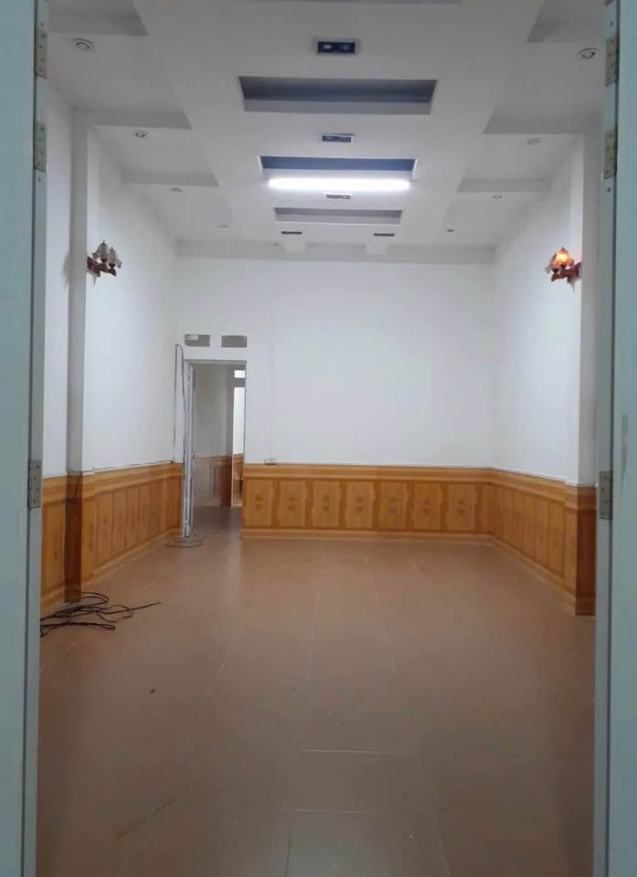 Nhà cấp 4 80m2 mặt tiền 4m, vị trí vàng trung tâm Lào Cai