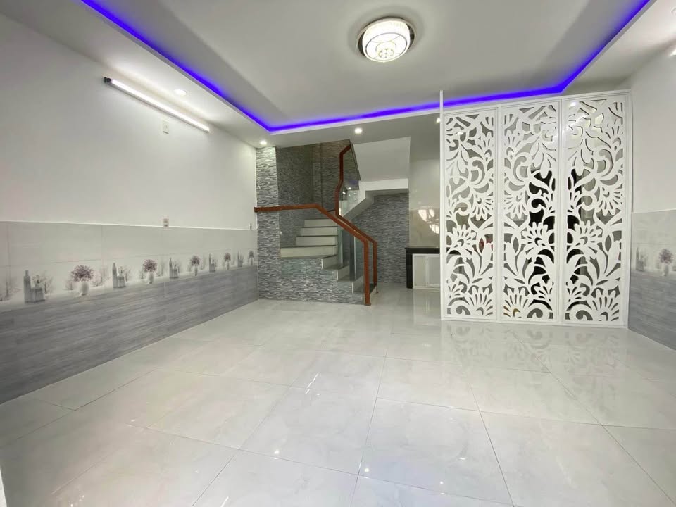 Nhà 2 tầng xinh xắn, 2 mặt kiệt Lê Duẩn, giá mềm xíu