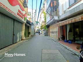 Nhà nguyên căn Tân Xuân an yên chốn đi về, ô tô đỗ cửa