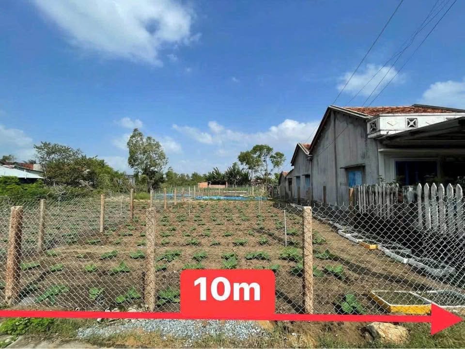 Bán đất 200m2 mặt tiền 10m hướng Đông Nam gần biển Mỹ Hòa, Phú Yên