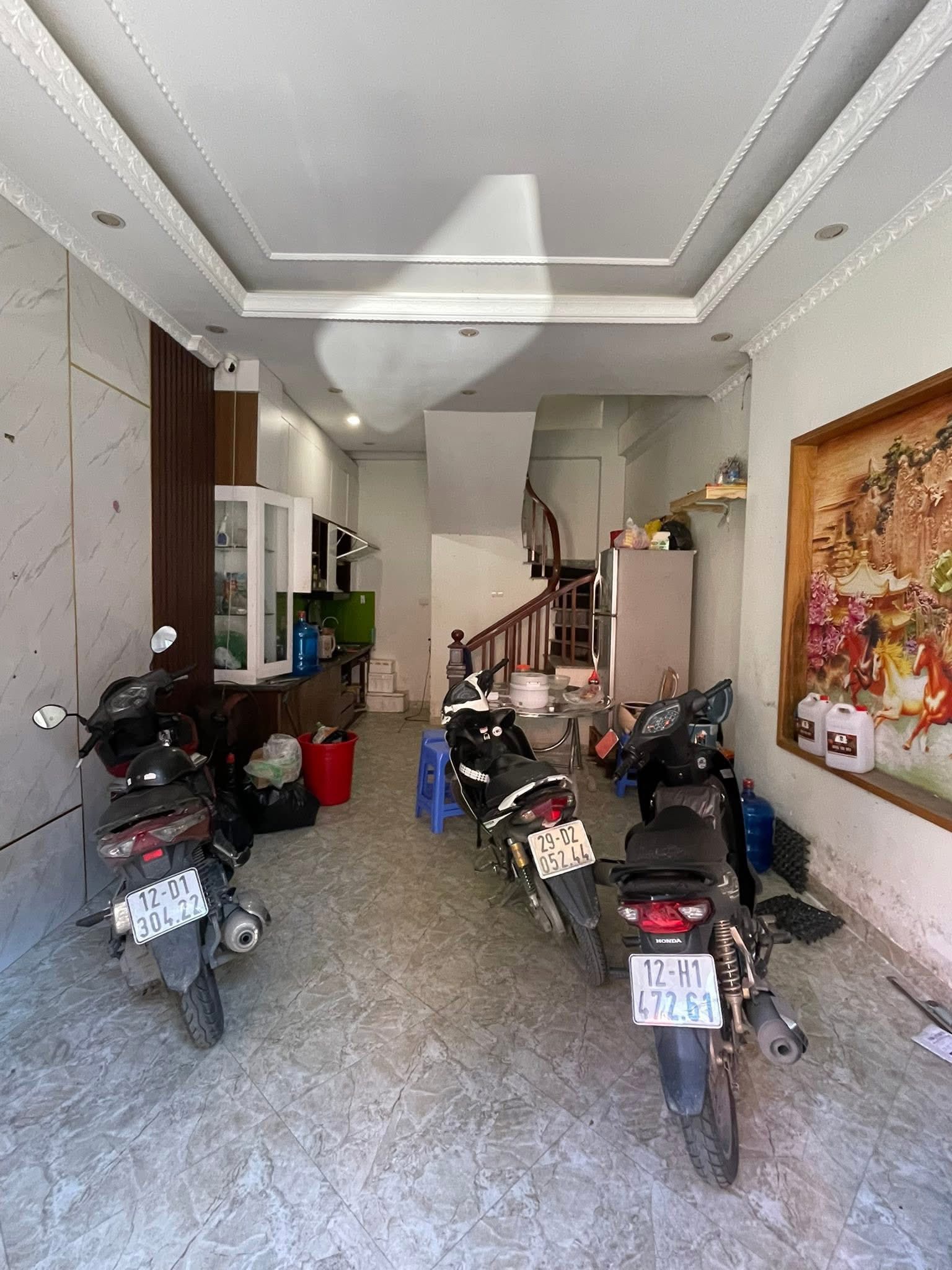 Bán nhà 5 tầng Bùi Xương Trạch, Thanh Xuân, ở sướng, tiền về ầm ầm