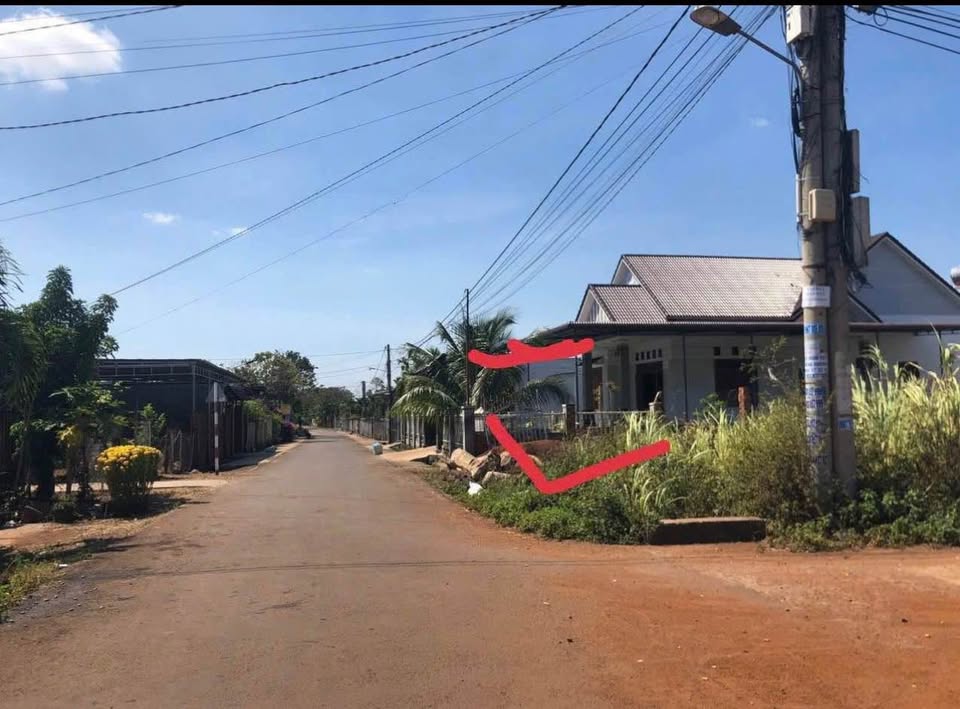 Bán lô đất 700m² mặt tiền 10m, tách được 2 sổ, giá 1,6 tỷ