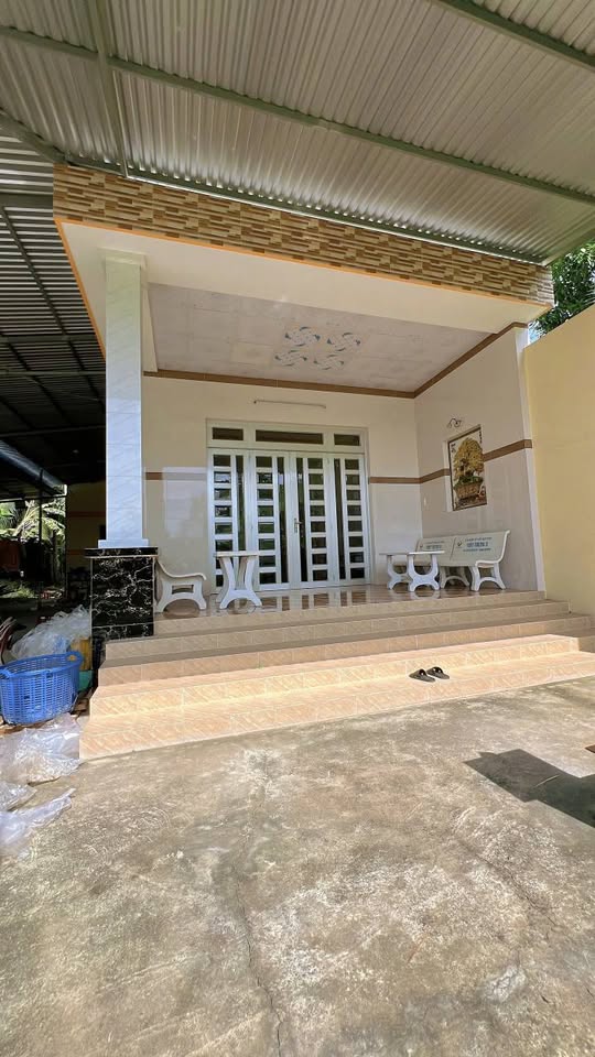 Nhà vườn 480m2 - 2 tỷ, sân vườn thả ga, gần cầu Bến Tre 2