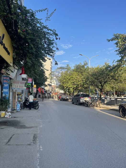 Chớp nhoáng sở hữu nhà đẹp Nguyễn Đạo An, trung tâm Phú Diễn, giá hời