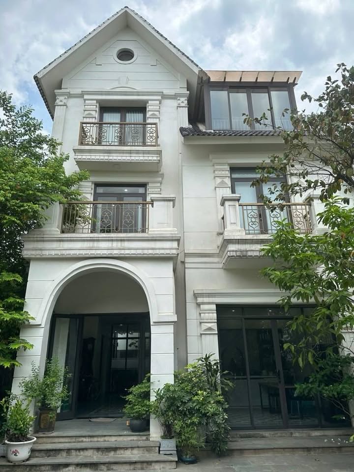 Biệt thự đơn lập Linh Đàm 350m2, sân vườn rộng, gara ô tô, kinh doanh đỉnh