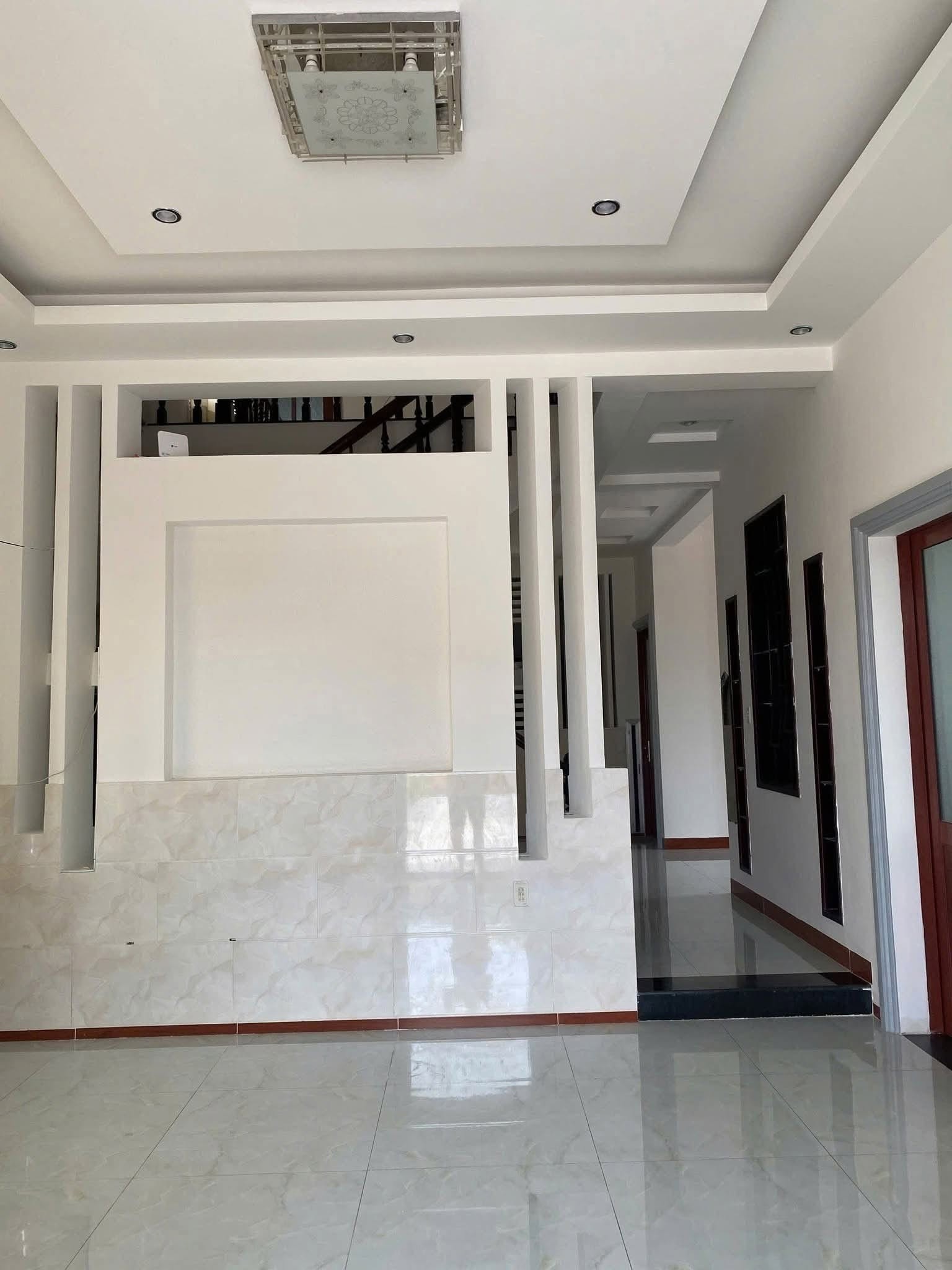 Bán biệt thự trung tâm thành phố Bà Rịa, thiết kế hiện đại, sân vườn thoáng đãng, giá 8,3 tỷ