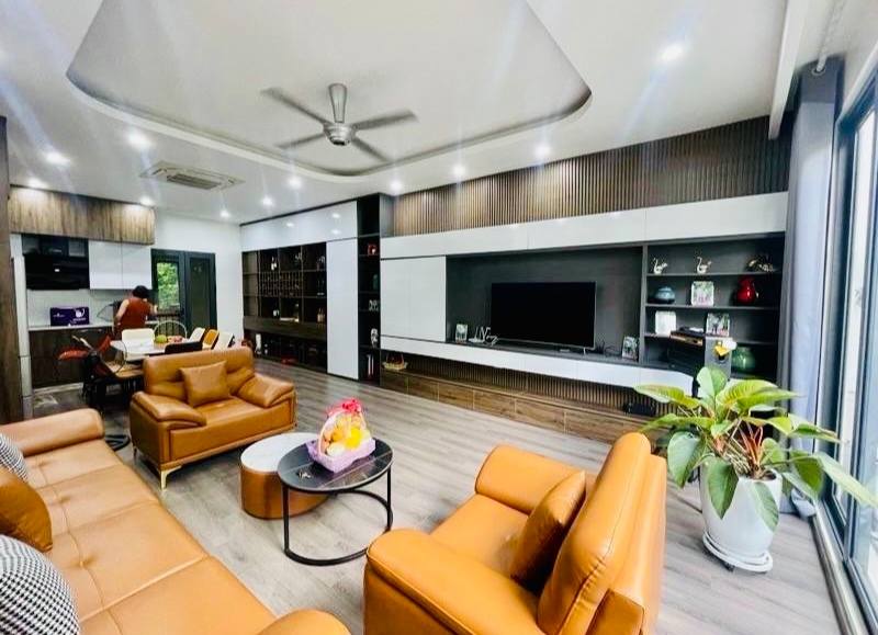 Nhà Lê Trọng Tấn 7 tầng thang máy, ô tô lọt sọt, giá nhỉnh 12 tỷ, sống sướng, làm ăn sung túc