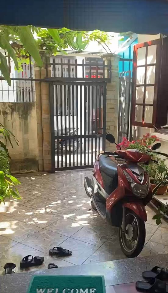 Nhà 1 trệt 1 lầu 78,8m² ngang 8m, 3 phòng ngủ, hẻm xe hơi Trương Công Định, thành phố Vũng Tàu