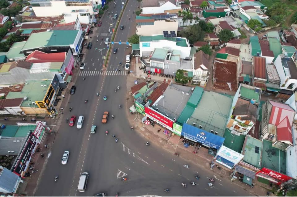 Siêu phẩm nhà 2 mặt tiền tại đường Lê Thị Riêng, thành phố Buôn Ma Thuột đây rồi