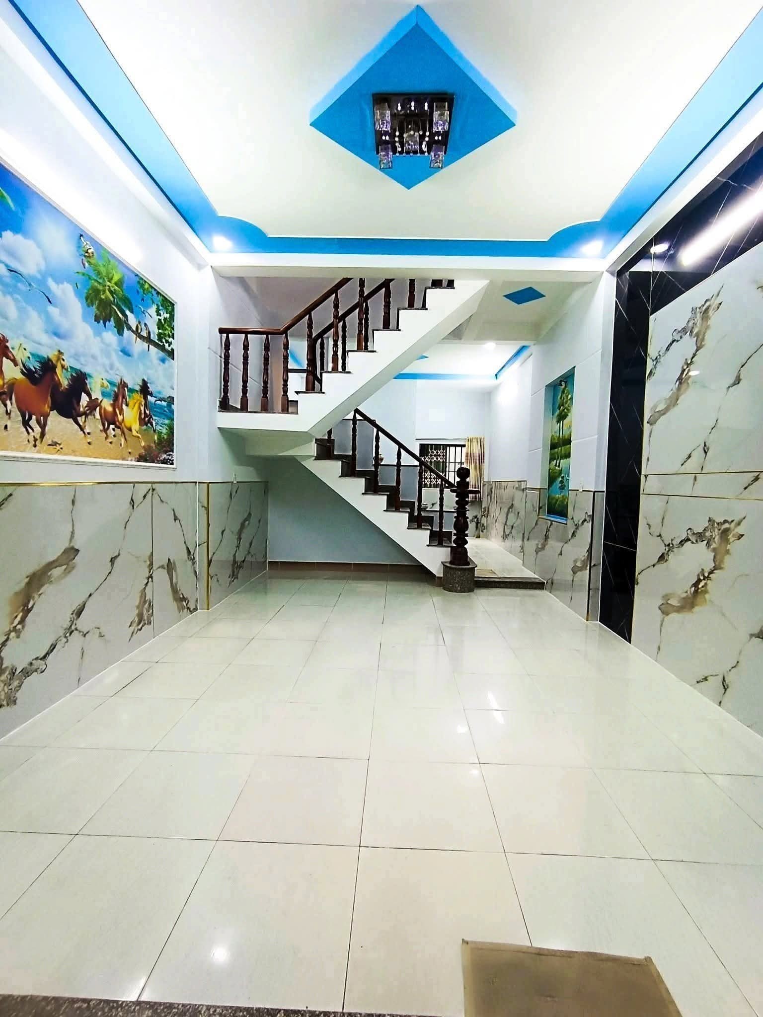 Bán nhà 2 mặt đường thoáng mát, 2 phòng ngủ, 2wc, Bình Chuẩn, Bình Dương