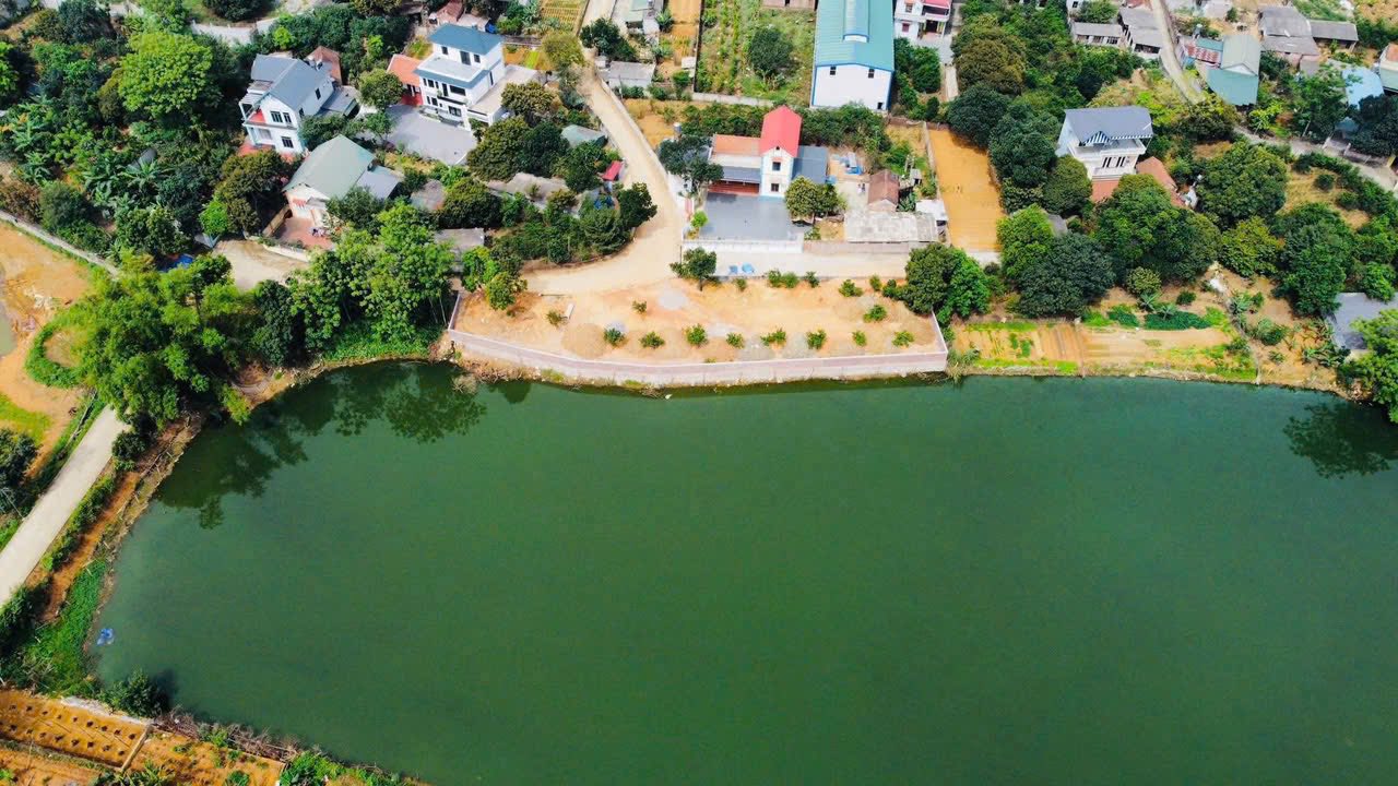 Nhỉnh 2 tỷ sở hữu ngay 93m2 bám hồ, mặt tiền 7m cực chill