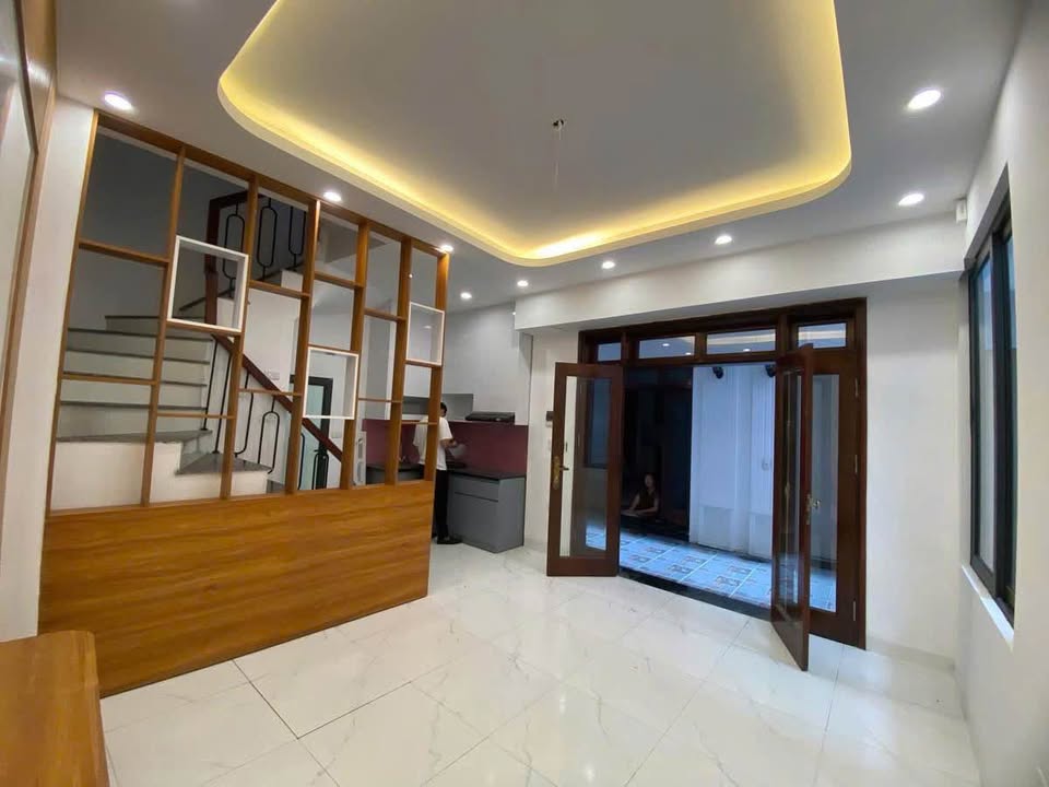 Nhà 5 tầng Xuân Đỉnh, ô tô đỗ cổng, 33m2, mặt tiền rộng - Không có căn thứ 2